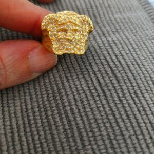 18kgp Versace Gold Lion Head Ring with Crystals